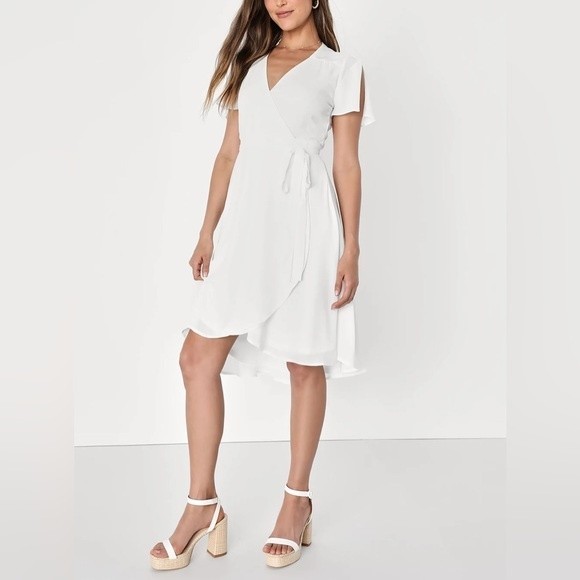 Lulus Dresses & Skirts - Lulu’s Rise to the Occasion Wrap Dress
